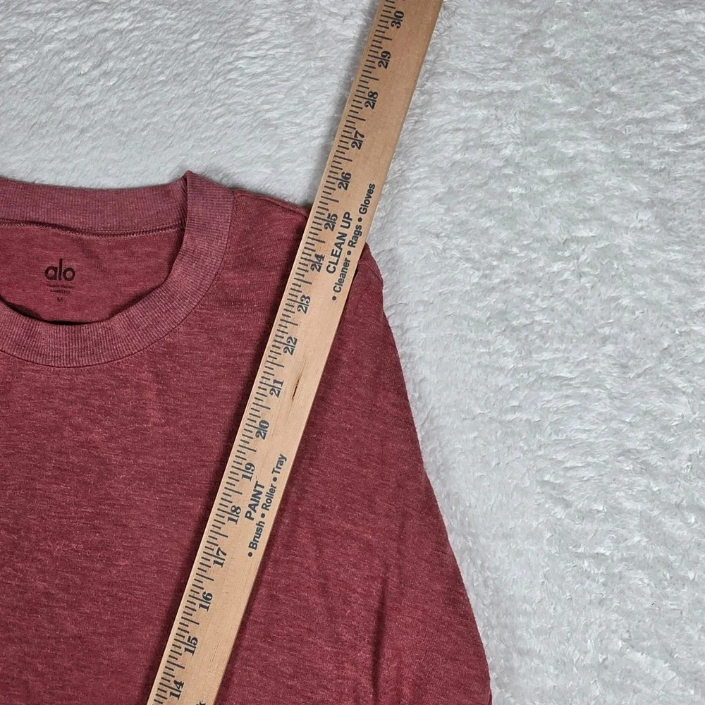 Alo Yoga Pullover Women M Red L/S Crewneck High-Low Hem Side Slits Stretch